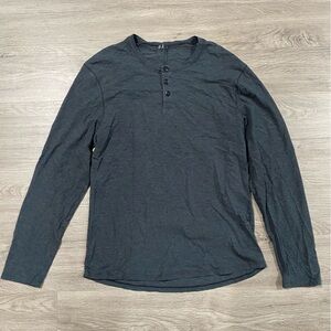 Men's Lululemon Gray Henley‎ Shirt